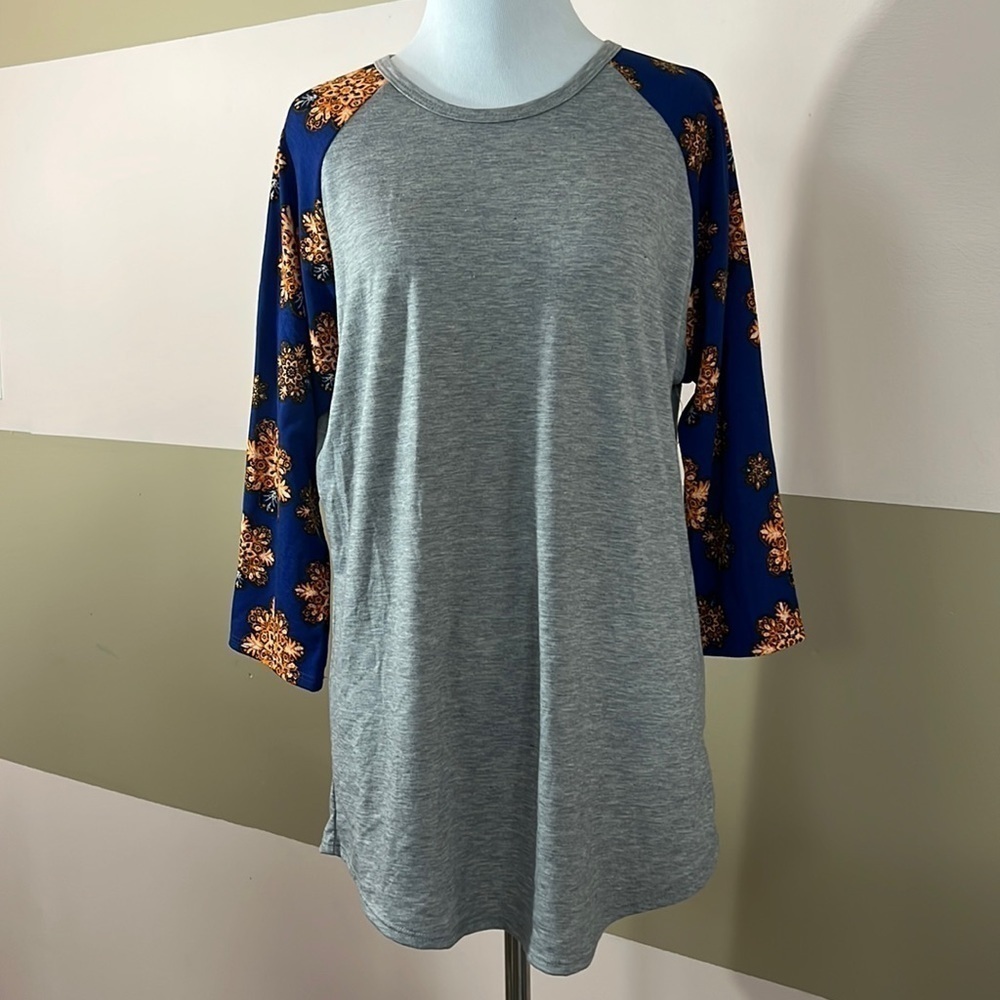 LulaRoe Randy Classic T L